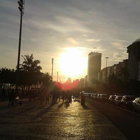 Copacabana Uma Quadra Da Praia Rio de Janeiro Extérieur photo